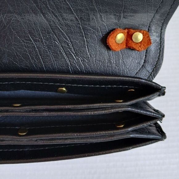 COPY - Rare Vintage Ring Shoulder Bag Suede Vinyl Adjustable Strap Brown Black - Picture 10 of 16